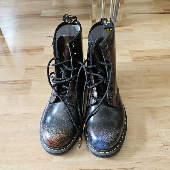 Dr. Martens boots - Picture 3 of 5